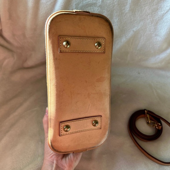 Louis Vuitton Alma BB Monogram Crossbody Bag - Picture 10 of 13
